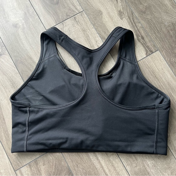 Nike Swoosh Sports Bra - Size XL - Picture 2 of 3